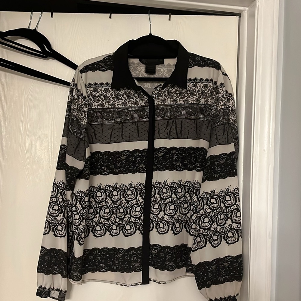 Kardashian collection;vintage black/white pattern shirt;size XL; Great condition